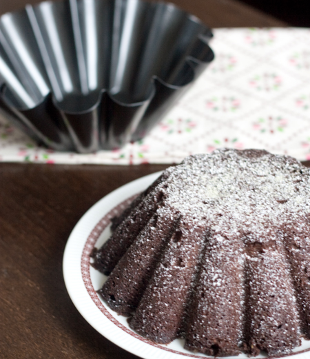 Macht glücklich: Schokoladenkuchen mit Haselnüssen | fressen und ...